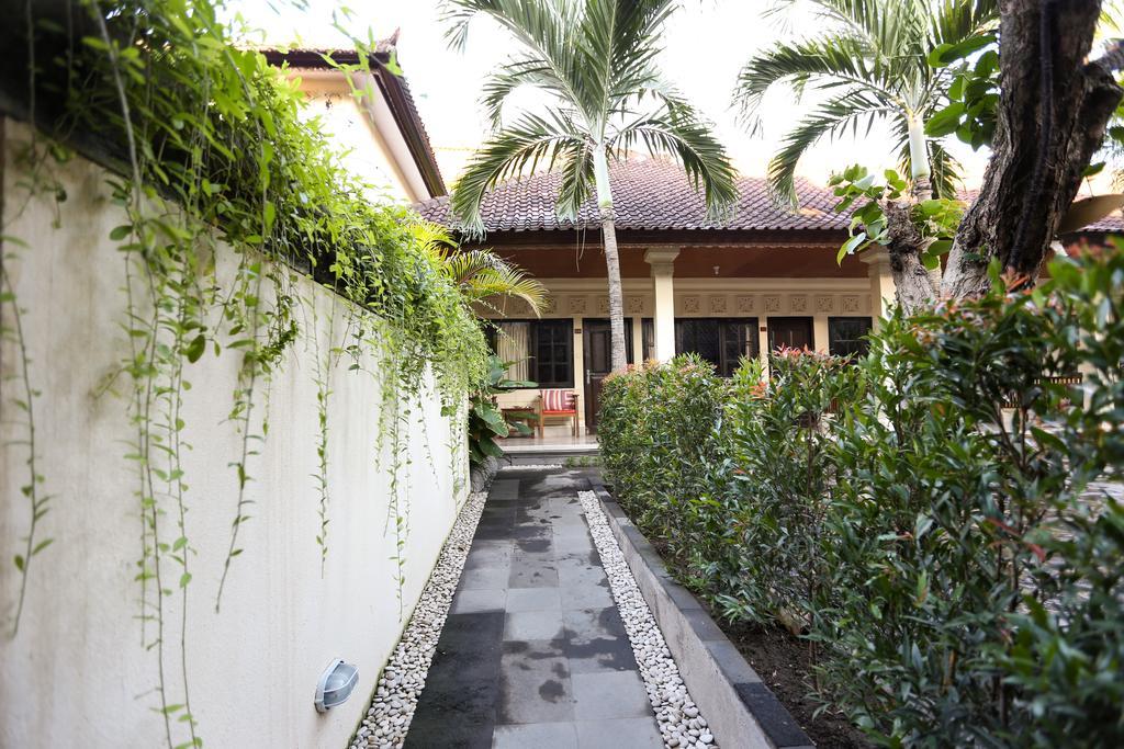 Sari Indah Cottages Kuta  Luaran gambar